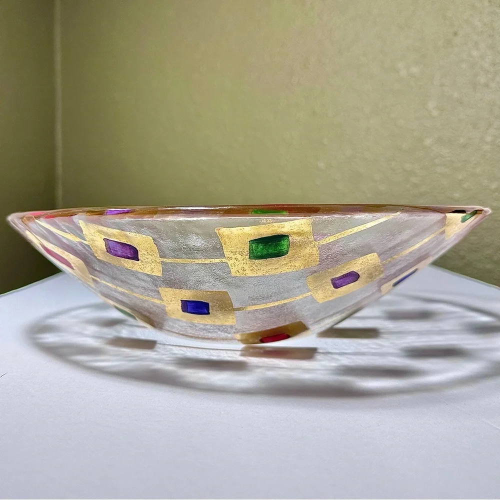 *RARE* CRATE AND BARREL Medallion Serving Bowl - Picture 2 of 8